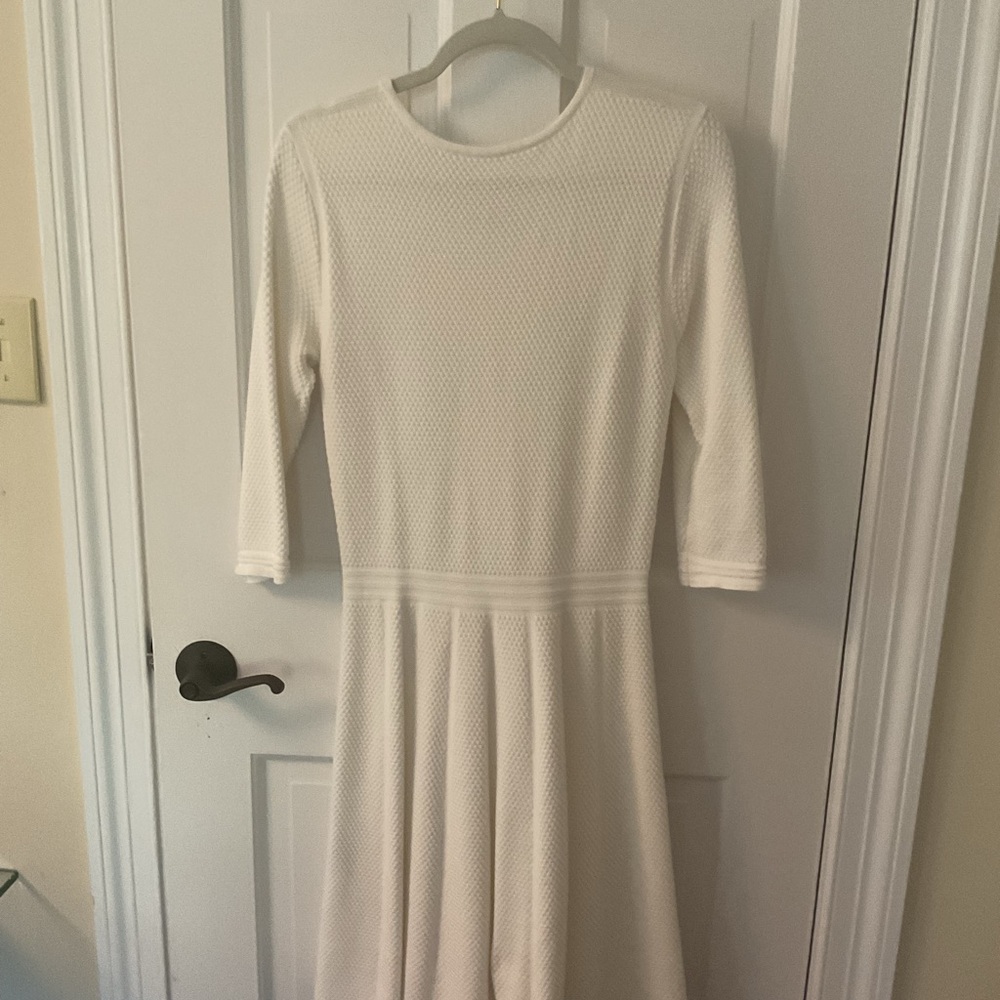 Hugo Boss White Textured Dress - Picture 3 of 4